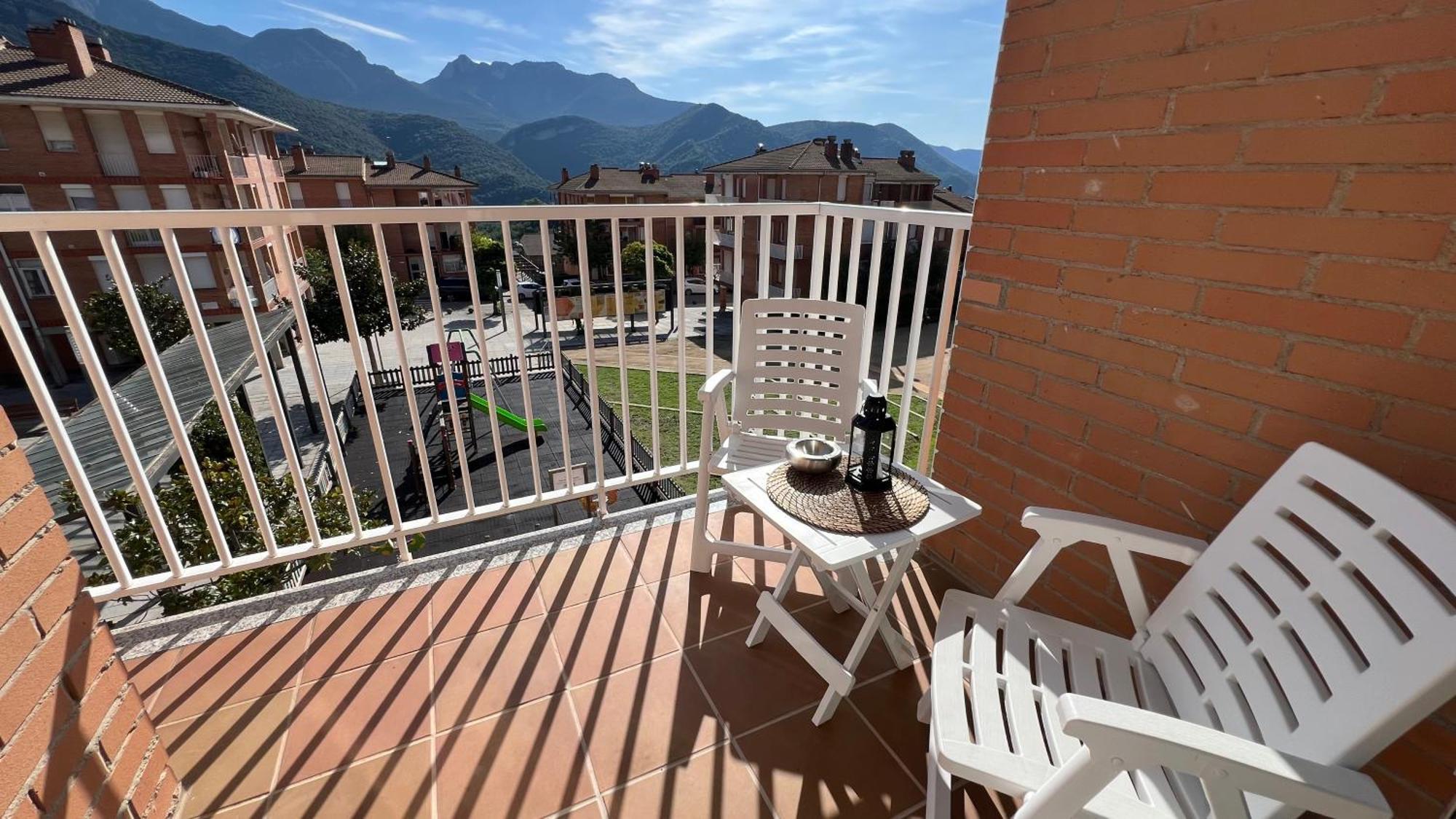 Sant Jordi de Cercs Apartament Reformat Al Bergueda 6P מראה חיצוני תמונה